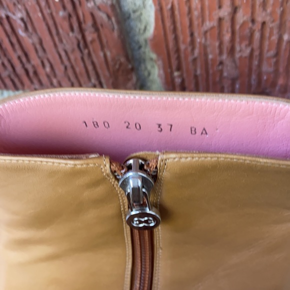 Escada Pointed Booties - Picture 3 of 11